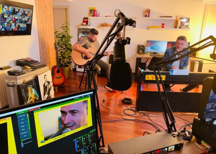 Trupa Vunk a susținut un concert exclusiv online, prin live streaming, în Renault ZOE
