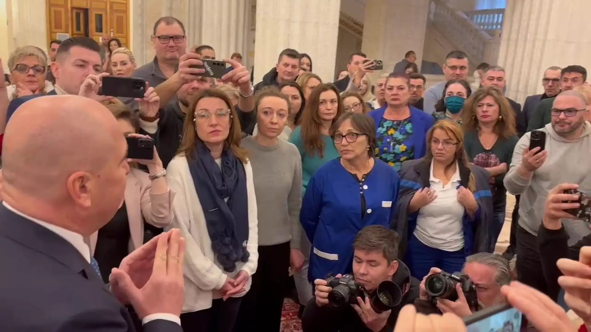 &bdquo;Marea restructurare&rdquo; de la Senat, &icirc;n cifre. C&acirc;t a reușit Ilie Bolojan să taie din cheltuieli, anual
