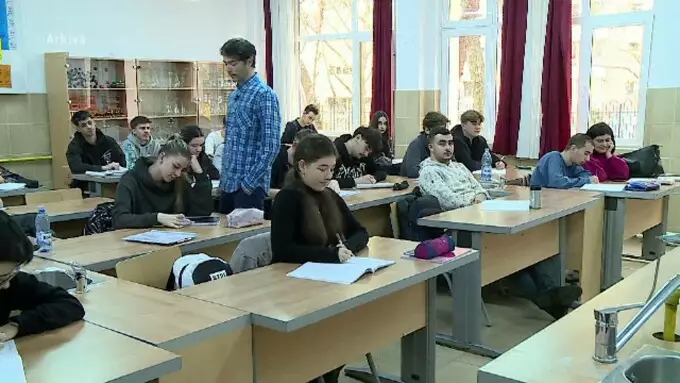 Ministerul Educației a aprobat planurile-cadru pentru liceu. Ce presupun aceste modificări și c&acirc;nd intră &icirc;n vigoare
