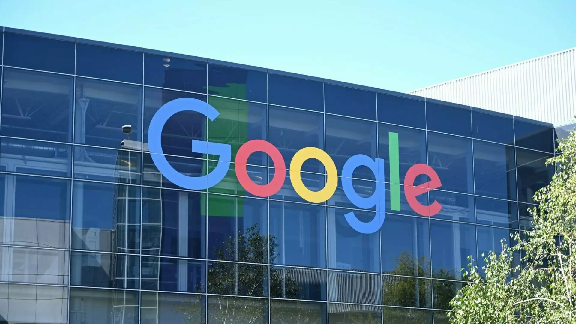 Salariile Google dezvăluite: c&acirc;t c&acirc;știgă inginerii software și alți angajați. Sumele sunt colosale