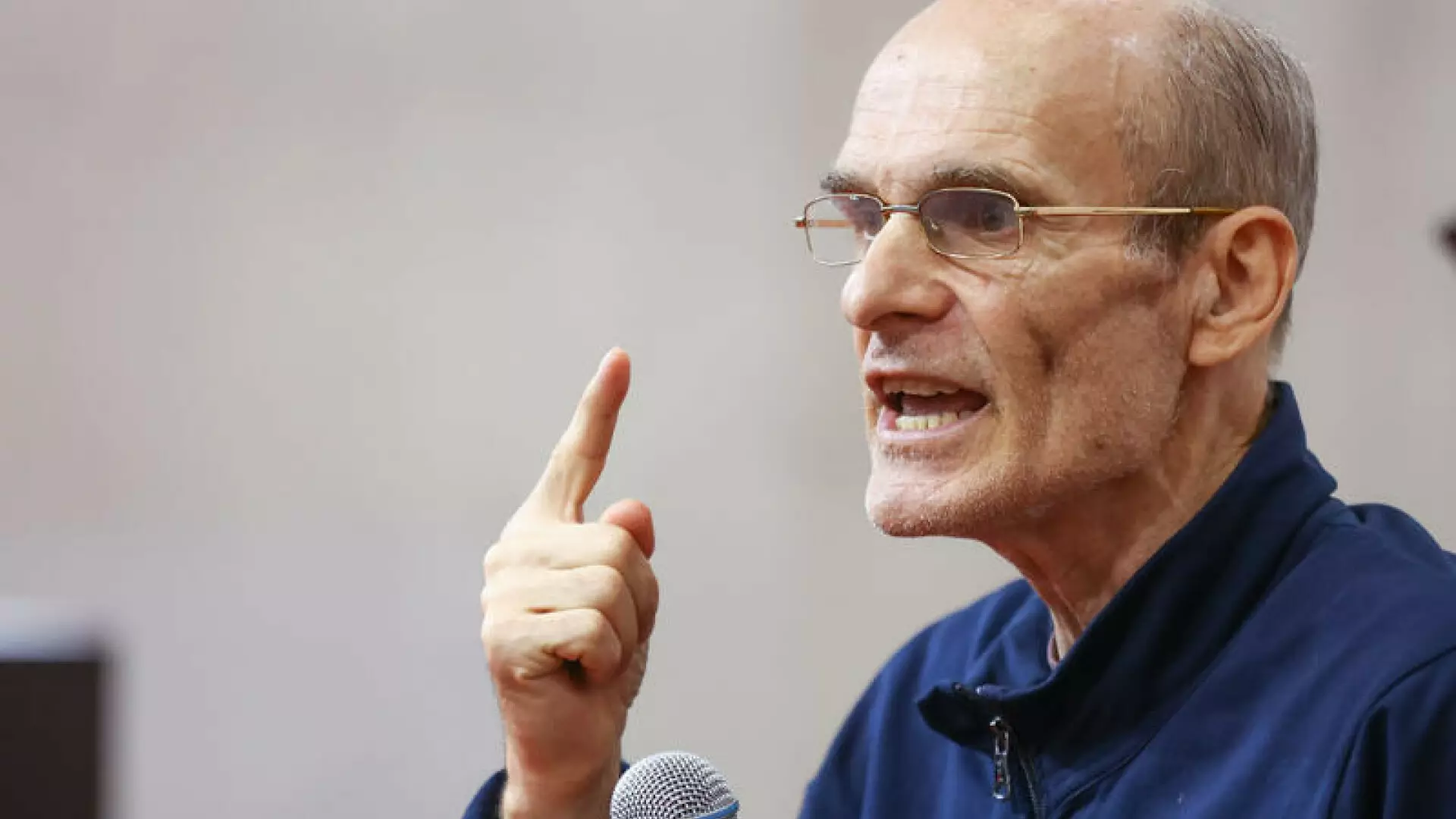 Cristian Tudor Popescu, despre fostul președinte al Rom&acirc;niei, Ion Iliescu: &rdquo;Lacrimi de curcubeu&rdquo;
