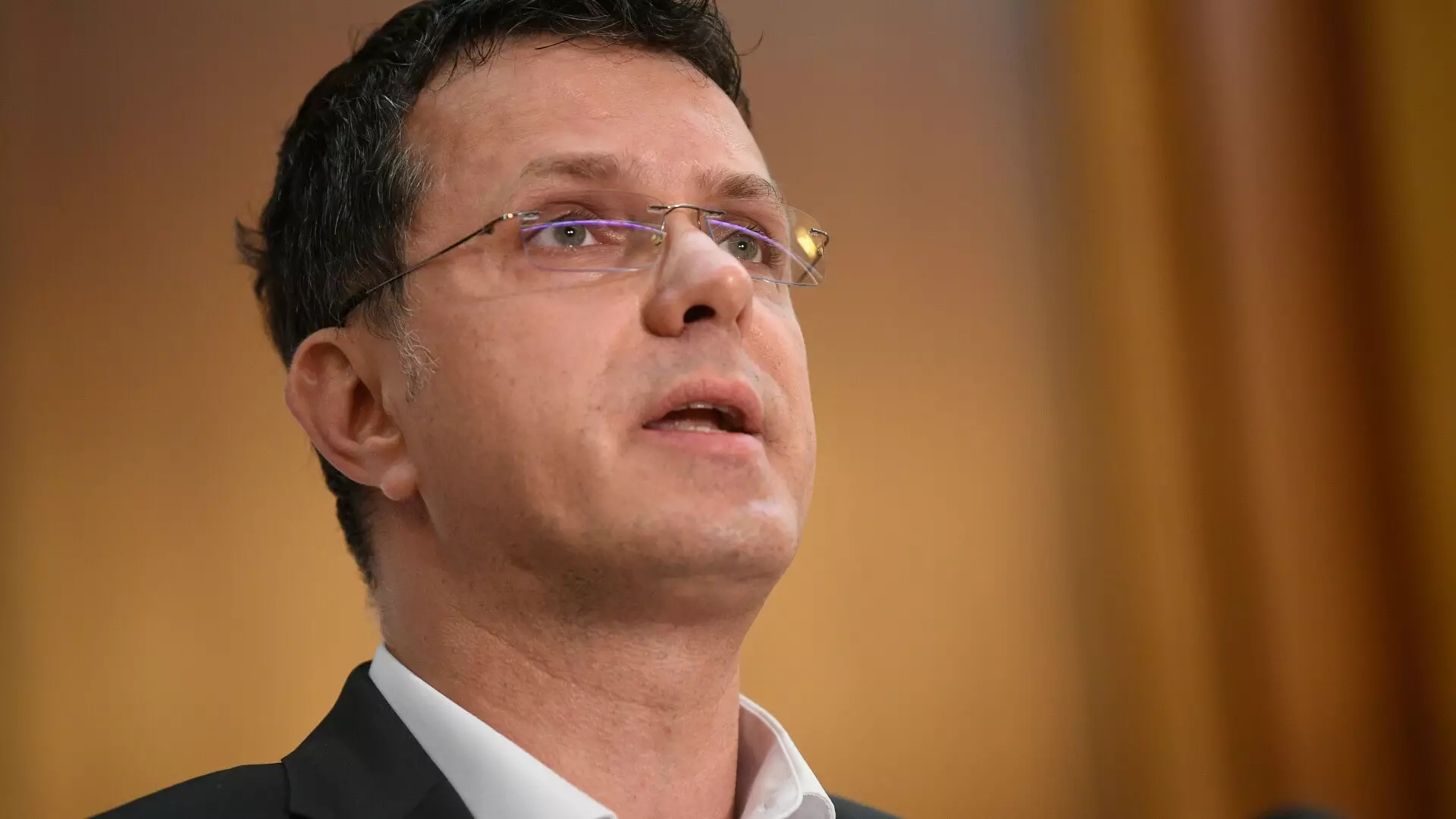 Ministrul Apărării o critică pe șefa CSM: &bdquo;Este total decuplată de realitate. Nu &icirc;nţelege cu c&acirc;ţi bani trăiesc oamenii&rdquo;