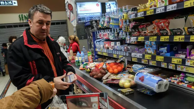Inflația a explodat din nou, la aproape 10% &icirc;n august. Topul scumpirilor după &bdquo;trei şocuri majore&rdquo;