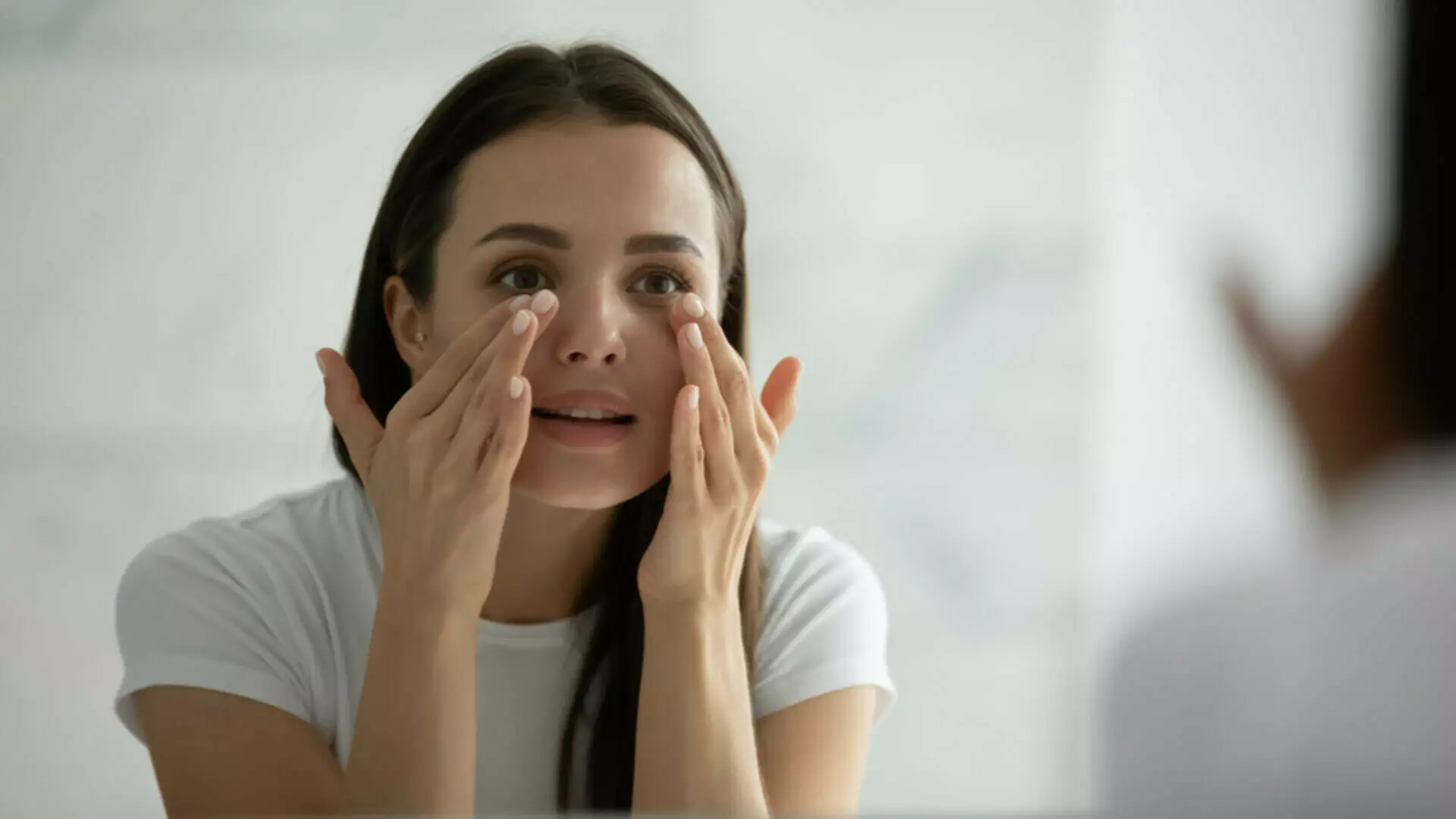 Ce produse de &icirc;ngrijire a pielii ar trebui evitate. Rutinele complicate virale pe internet pot face mai mult rău dec&acirc;t bine