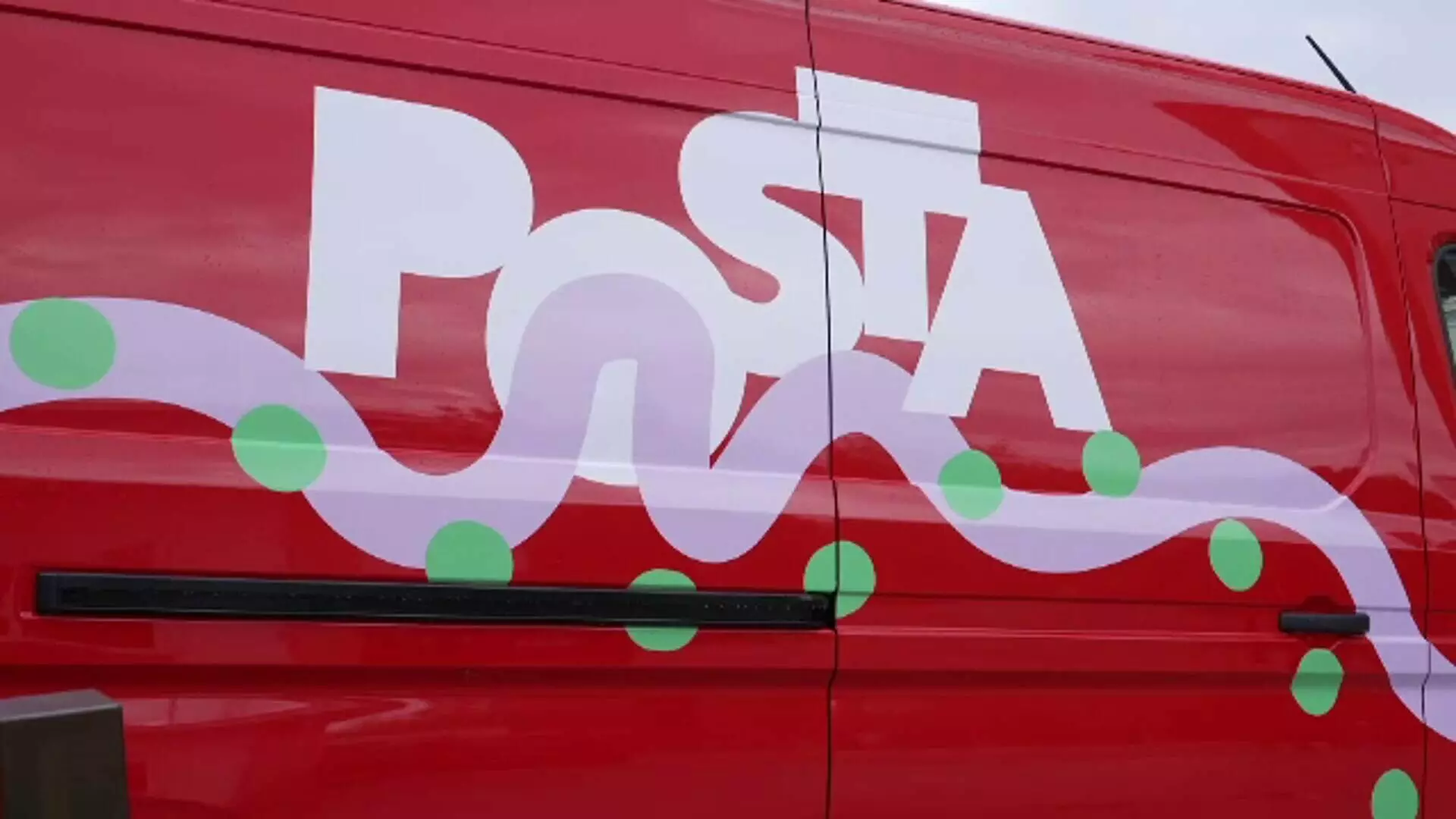 De ce a fost eliminată goarna &icirc;n noua siglă a Poștei Rom&acirc;ne. &bdquo;Mă str&acirc;ngea, m-am &icirc;ngrășat ca organizație&rdquo;
