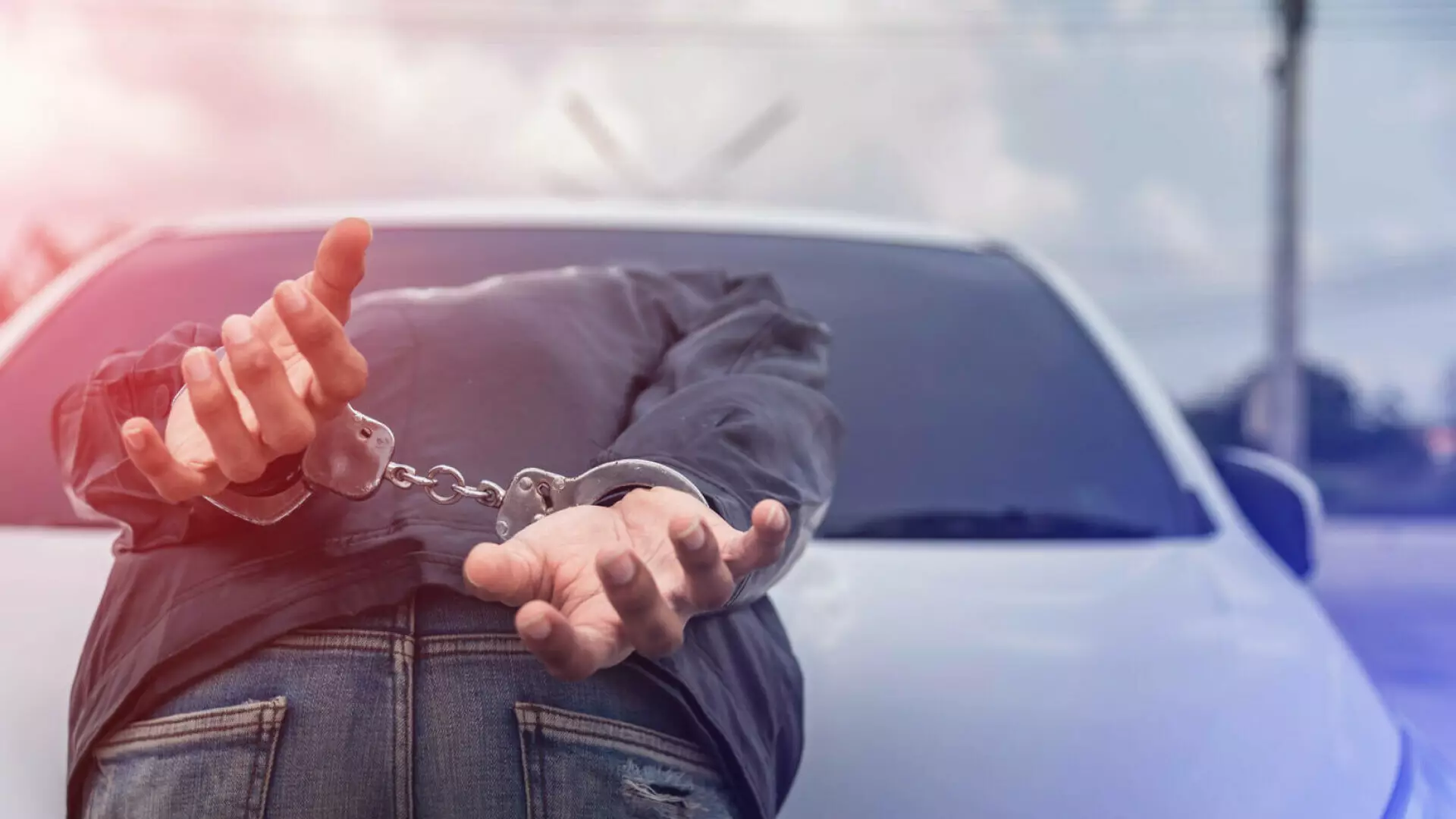 Trei rom&acirc;ni din Italia au furat cupru de 250.000 de euro. Ei au blocat modernizarea liniei feroviare Florența-Roma