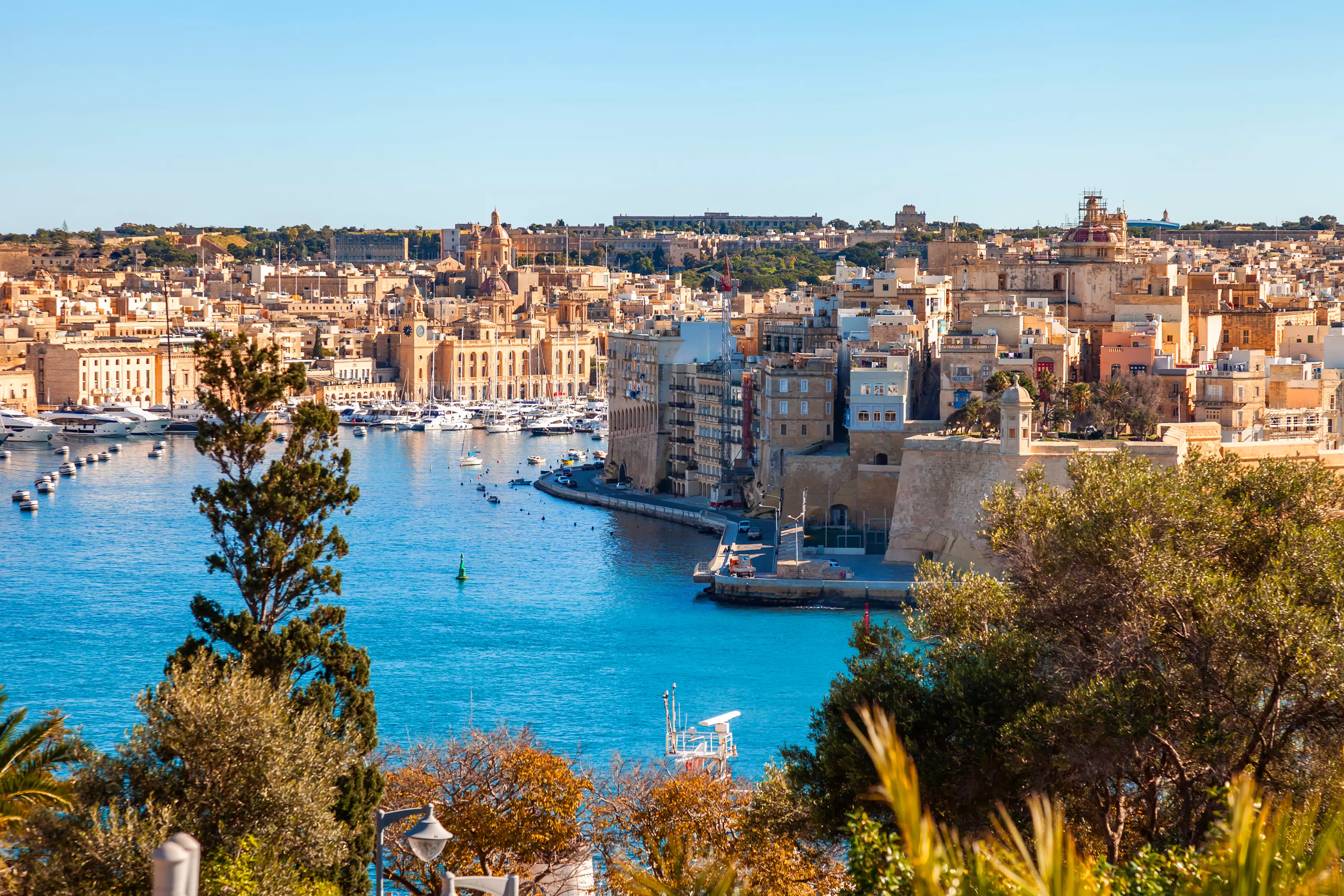 Cea mai caldă capitală europeană &icirc;n ianuarie, ideală pentru a fugi de gerul din Rom&acirc;nia. E la doar două ore de București