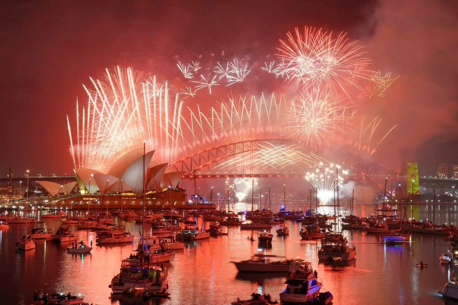 Primele locuri din lume care au intrat &icirc;n anul 2026. Zona de pe glob &icirc;n care s-a dat startul Revelionului | GALERIE FOTO