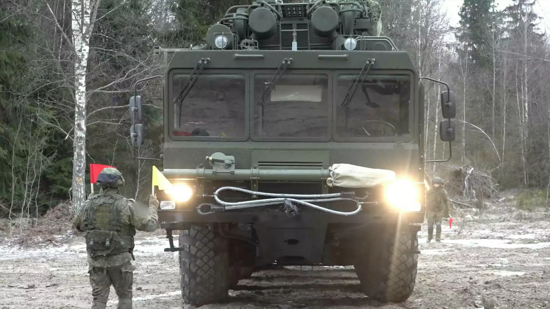 Ce a mai rămas din racheta Oreșnik, cu care Rusia a lovit Liovul. Autoritățile ucrainene au publicat imagini