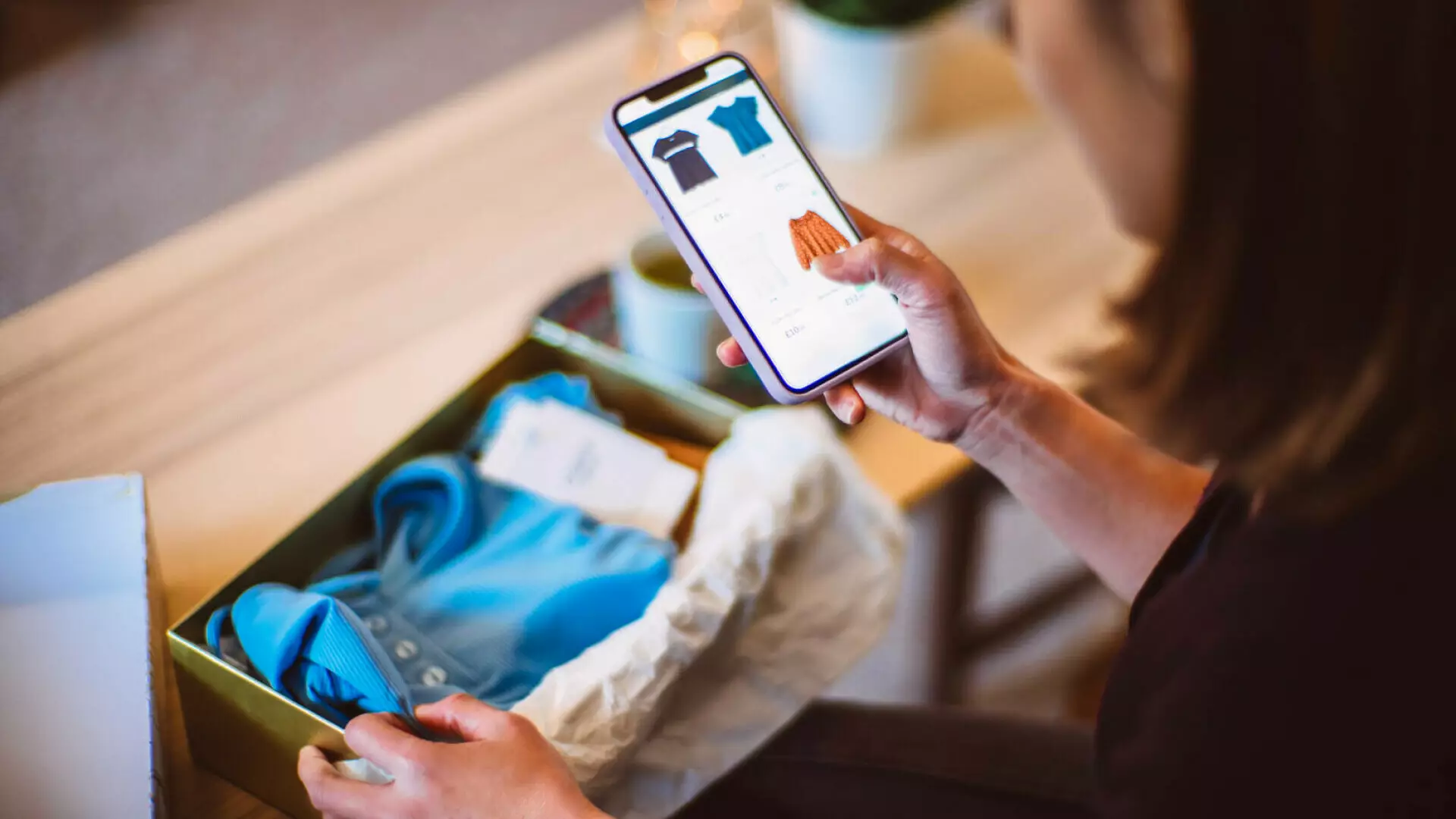 Ce a pățit o fată din Bistrița-Năsăud care a comandat haine online și a refuzat să le plătească sau să le restituie