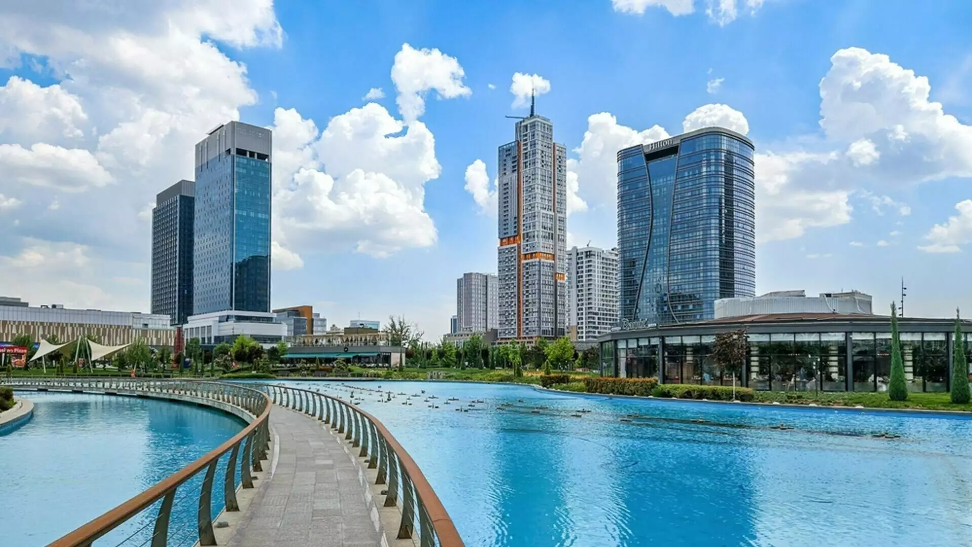 O țară care a făcut parte din Uniunea Sovietică are acum o economie explozivă: 3.220 de euro, PIB pe cap de locuitor