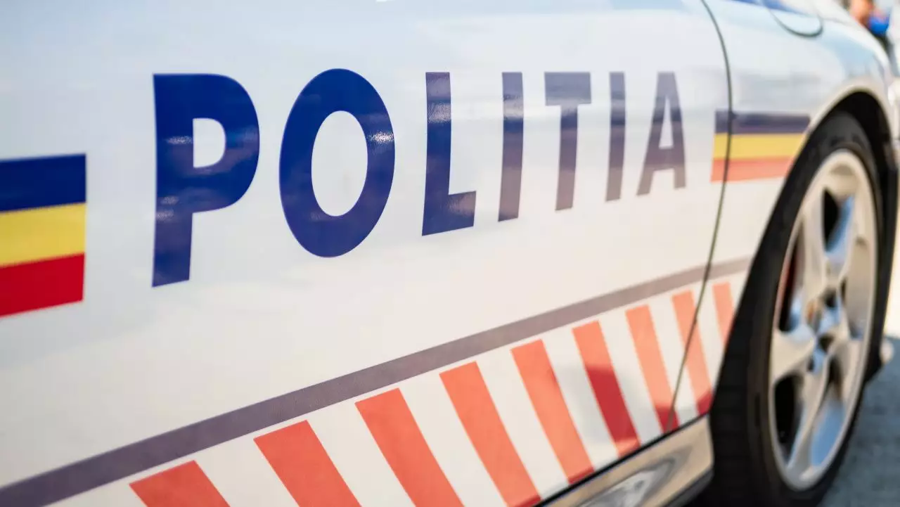 Un olandez a fost prins în București cu 12 kilograme din aşa-numitul ”drog zombie”. Avea două trolere pline cu substanță