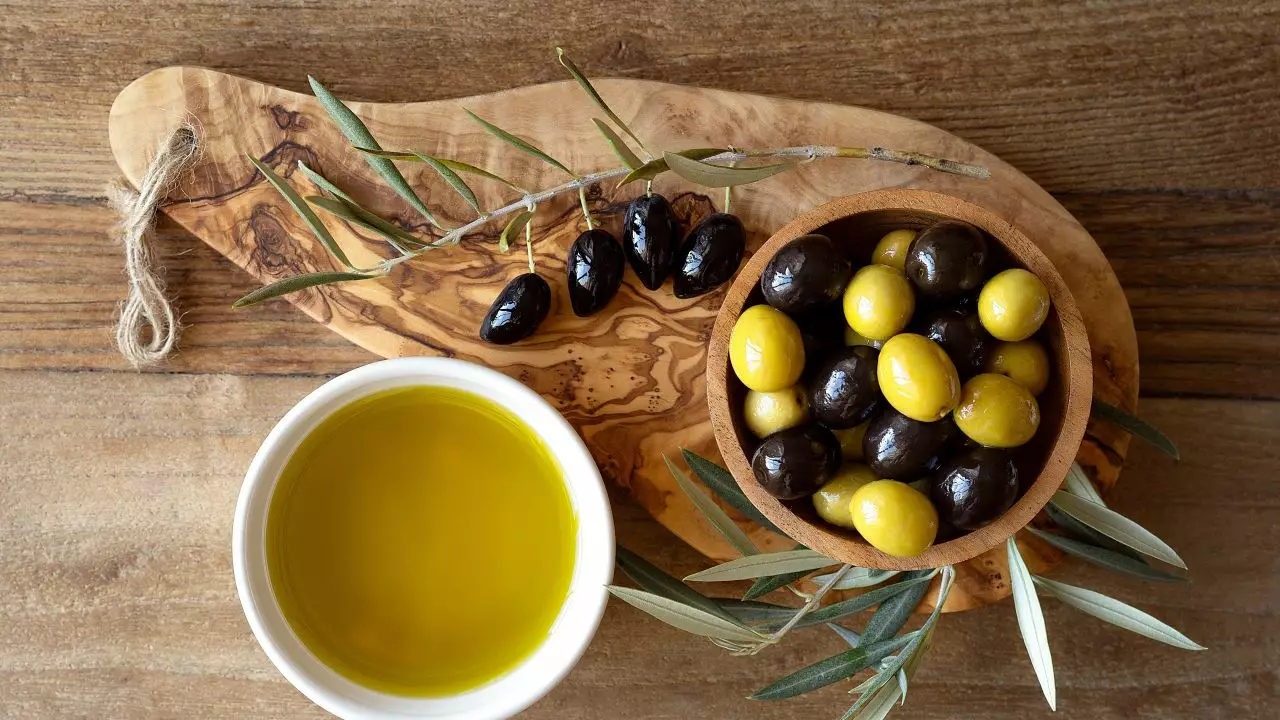 Măsline verzi vs măsline negre. Care sunt mai bune și de ce sunt colorate diferit