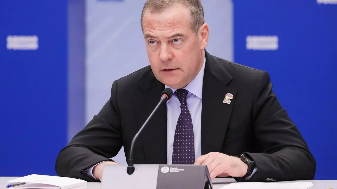Dmitri Medvedev, prima reacție după bombardamentele din Iran: „Luptătorul pentru pace şi-a arătat adevărata faţă”
