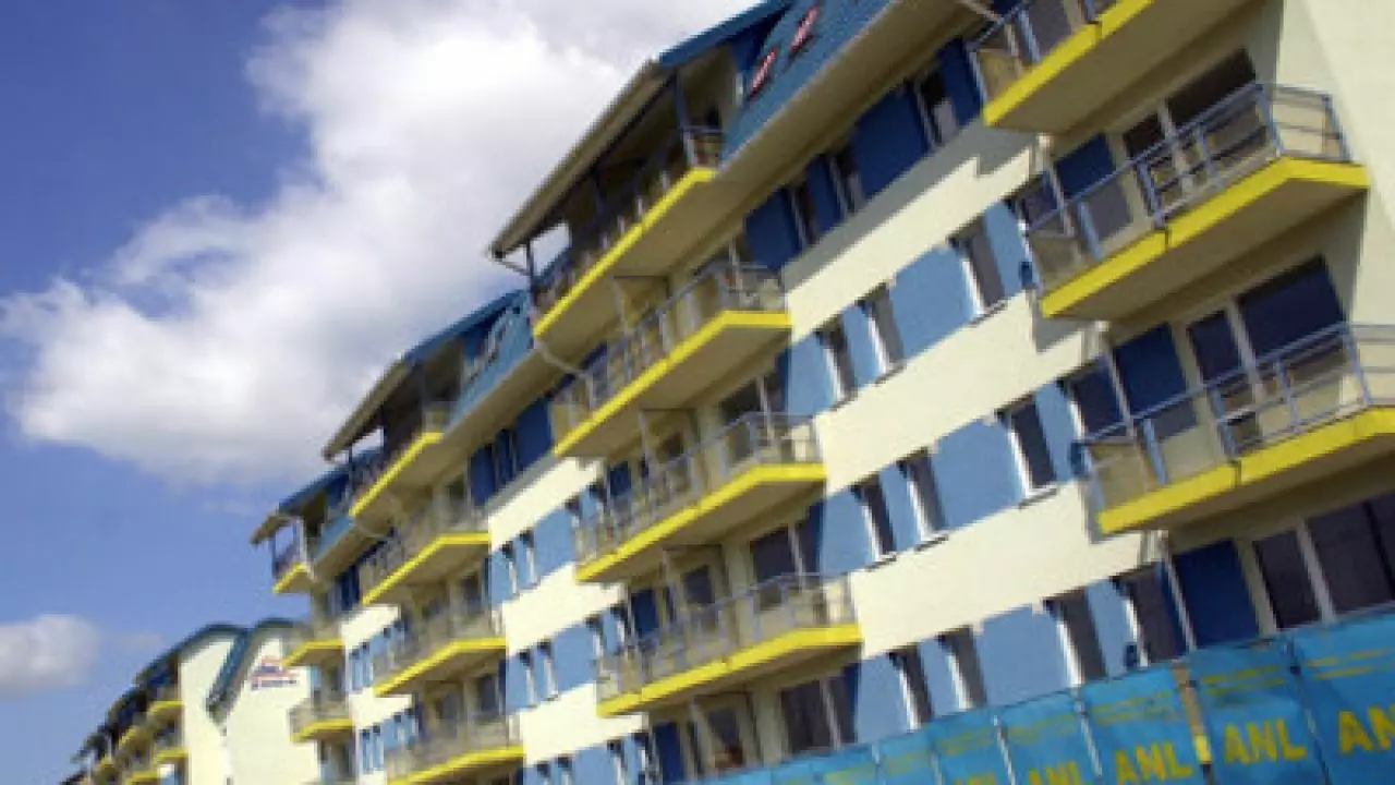 Se schimbă legea ANL-urilor. Cine poate închiria de acum locuințele de stat