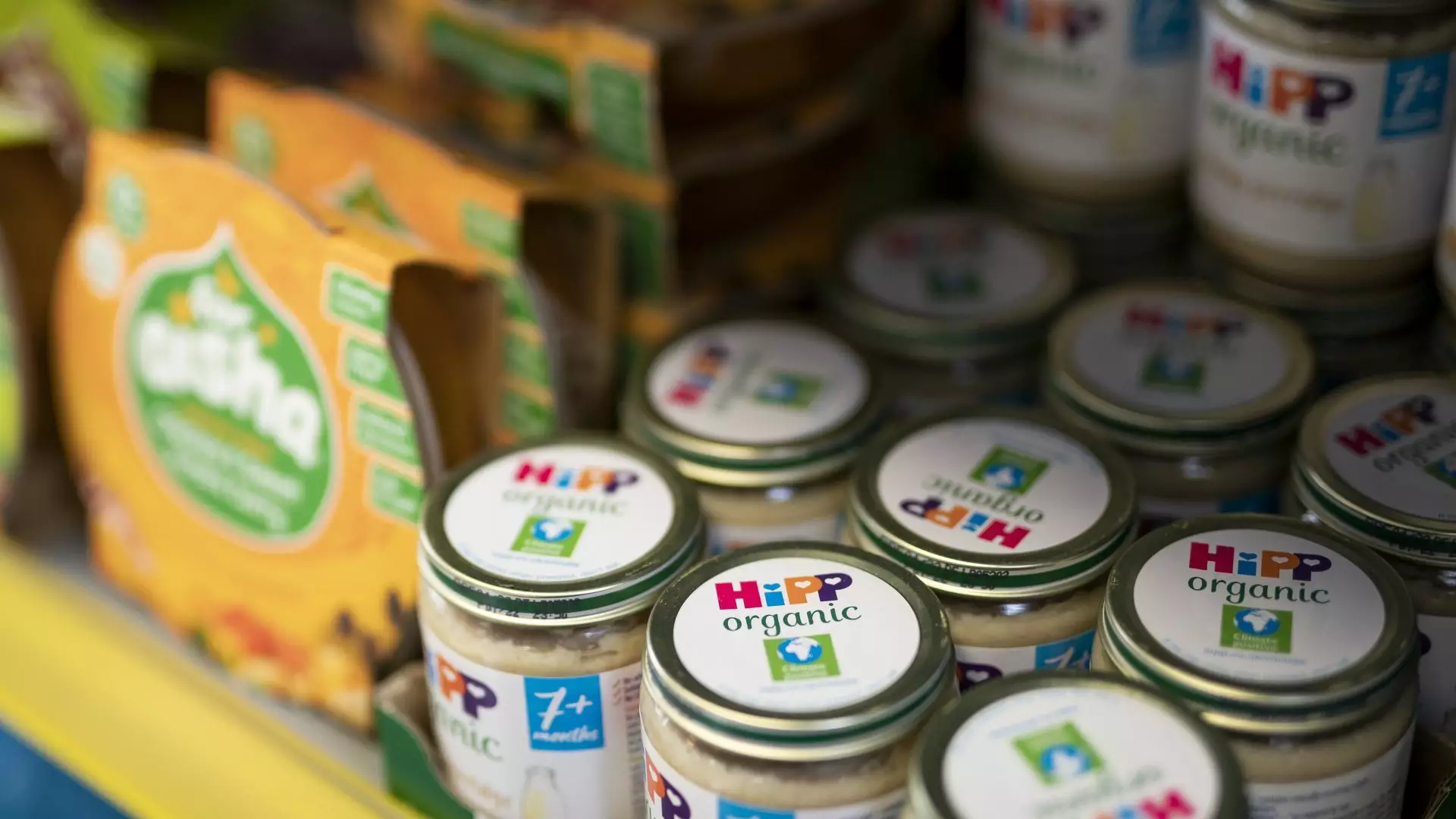 Otravă pentru şobolani găsită într-un borcan de hrană pentru bebeluşi. Produsul fusese retras din peste 1.000 de magazine