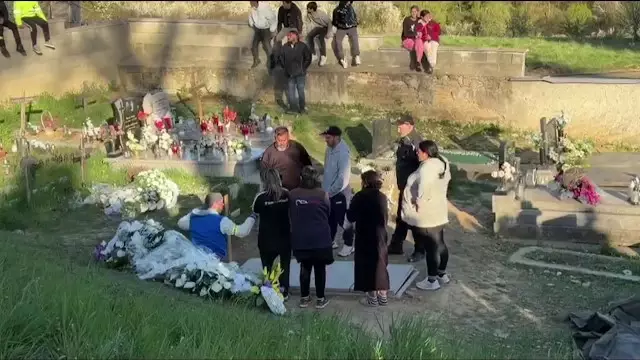 Mormântul unui bărbat din Slovacia a fost deschis pentru că rudele susțineau că aud zgomote. „Parcă bătea în sicriu”