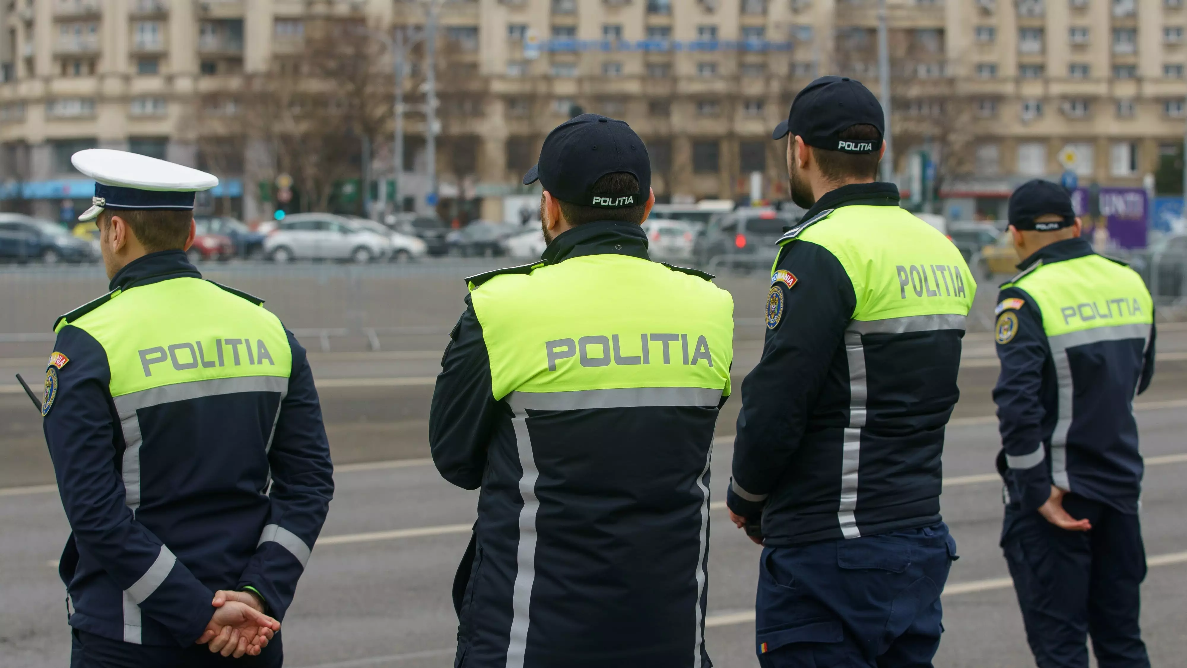 Calcule. Cât vor câștiga polițiștii și magistrații după noua lege a salarizării. Suma în funcție de grad