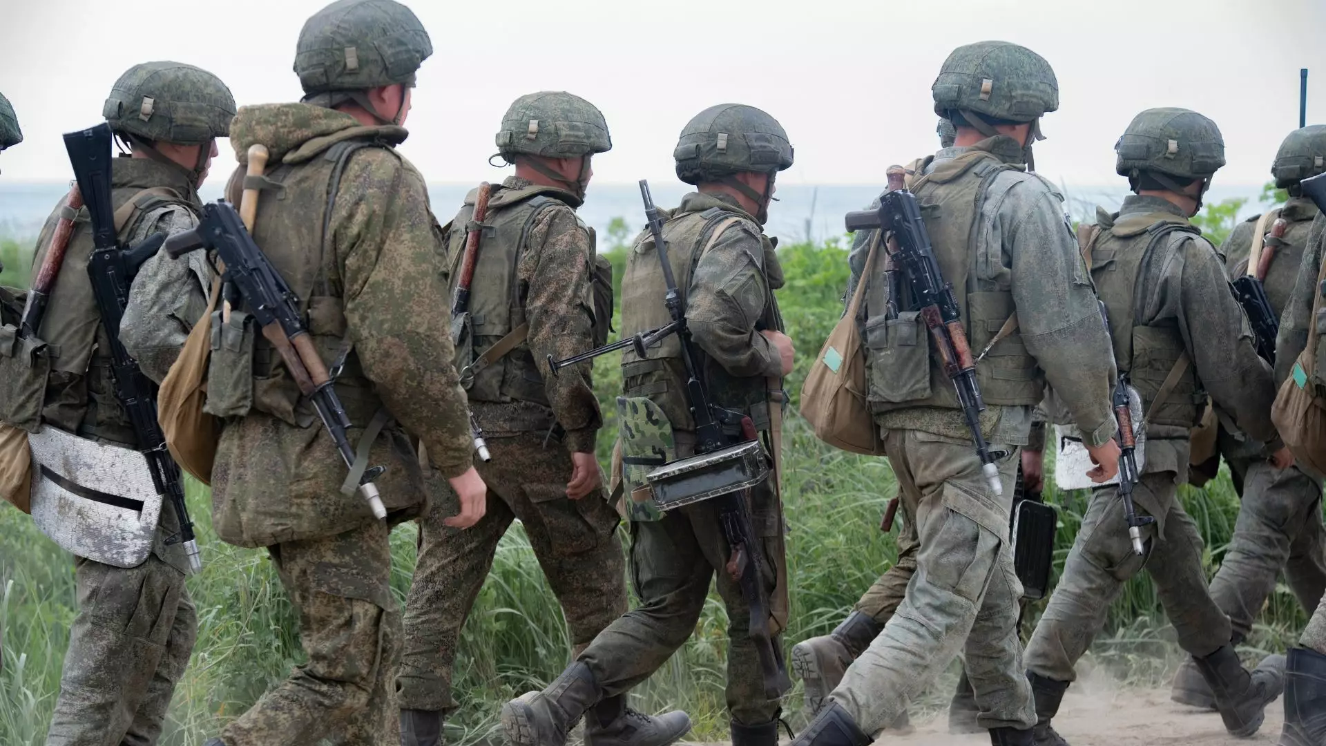 Imagini din satelit arată extinderea bazelor militare rusești în apropierea granițelor cu state NATO - Investigație