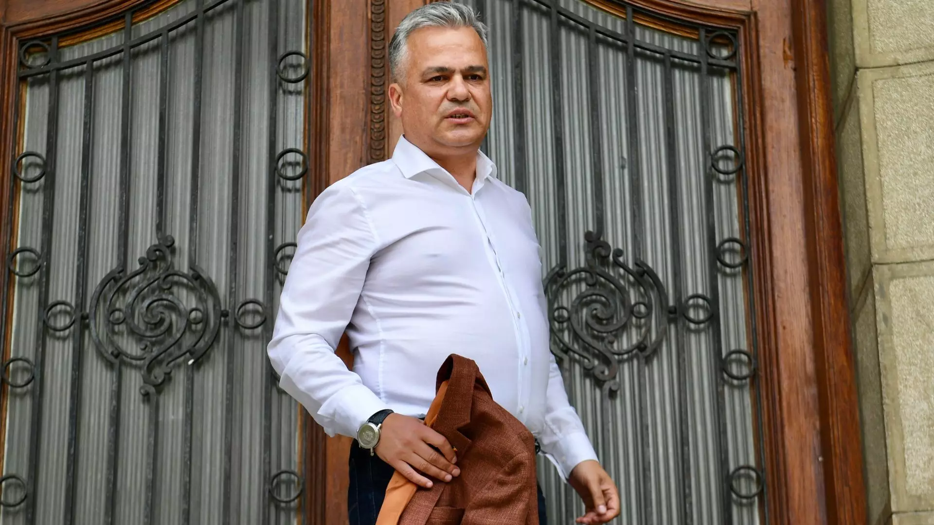 Reacția presei internaționale după desemnarea lui Adrian Veștea în funcția de prim-ministru. Ce scriu marile agenții de presă