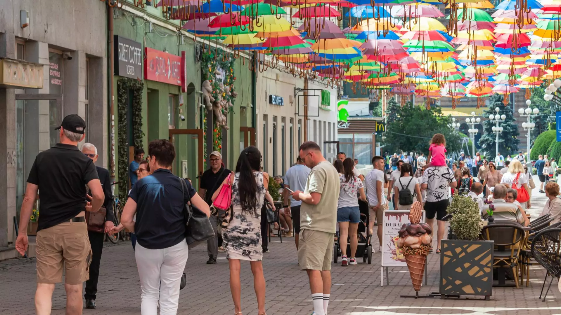 Salariile din România, diferențe uriașe între județe. Cele mai mici sunt în Teleorman, Vaslui, Suceava, Vrancea și Hunedoara
