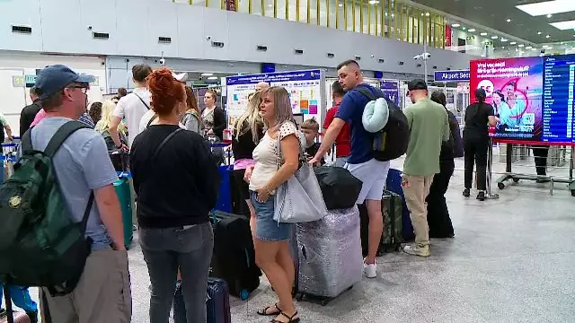 Copiii vor primi automat loc în avion lângă părinți, despăgubiri automate pentru pasageri. Noi reguli pentru companii