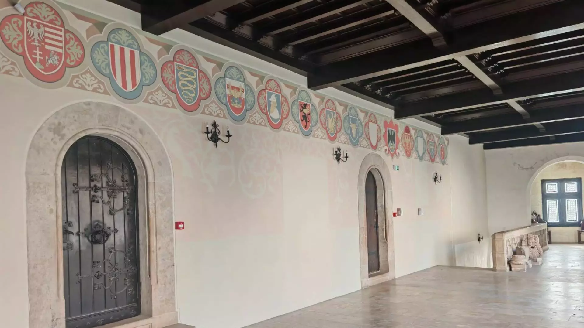 Cum arată Castelul Corvinilor după ce a fost restaurat. „Imposibilul este, totuşi, posibil”. GALERIE FOTO