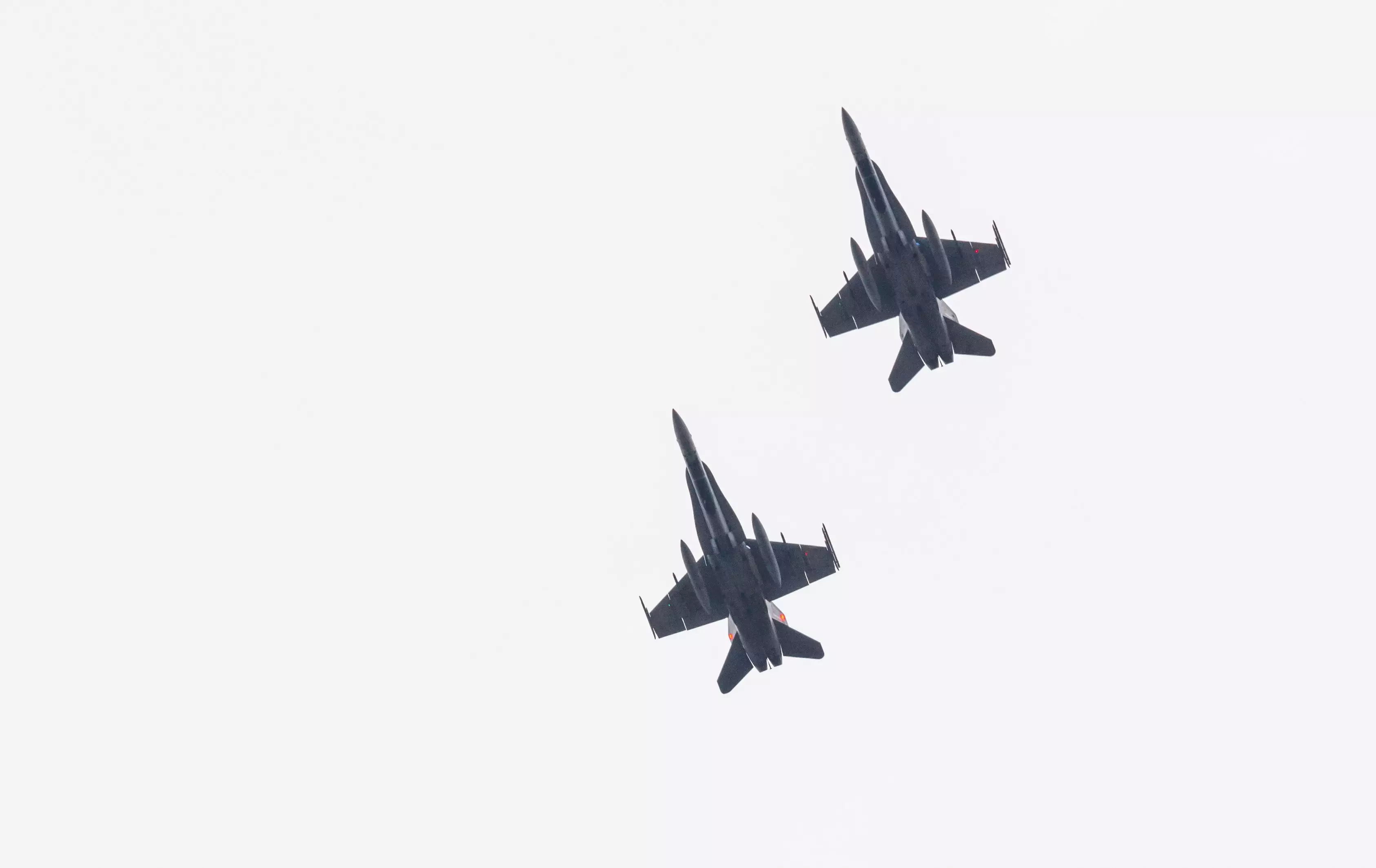 Filmul alertei de dronă din Moldova: un aeroport închis, două aeronave F-18 spaniole ridicate și RO-Alert în 5 județe