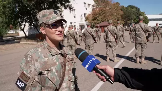 De ce a renunțat Loredana, profesoară de engleză, la catedră pentru uniforma militară. Va câștiga 4.500 de lei pe lună
