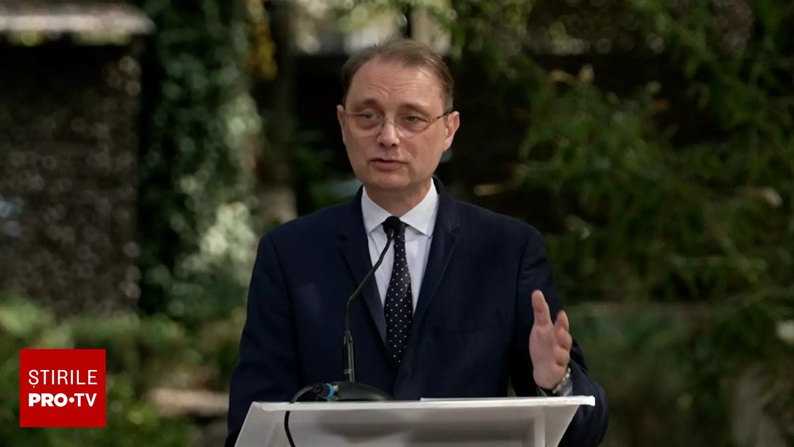 A început ședința de învestire a Guvernului. Luca Niculescu: România nu mai are timp de pierdut