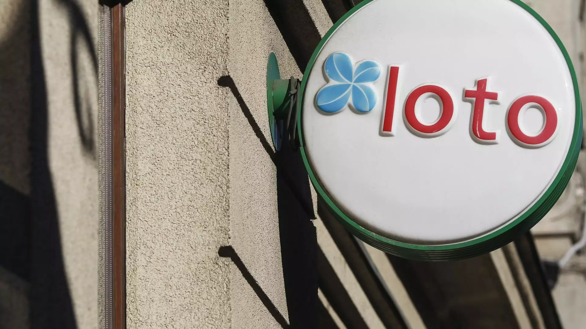 S-a câștigat marele premiu la Loto 6/49, de peste 3,32 milioane de euro. Cât a costat biletul norocos