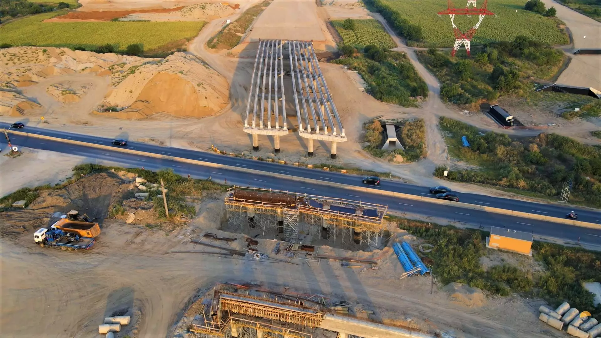 Circulația pe încă 13 kilometri din Autostrada A0 Nord se deschide luni. Șoferii vor avea legătură directă cu A2