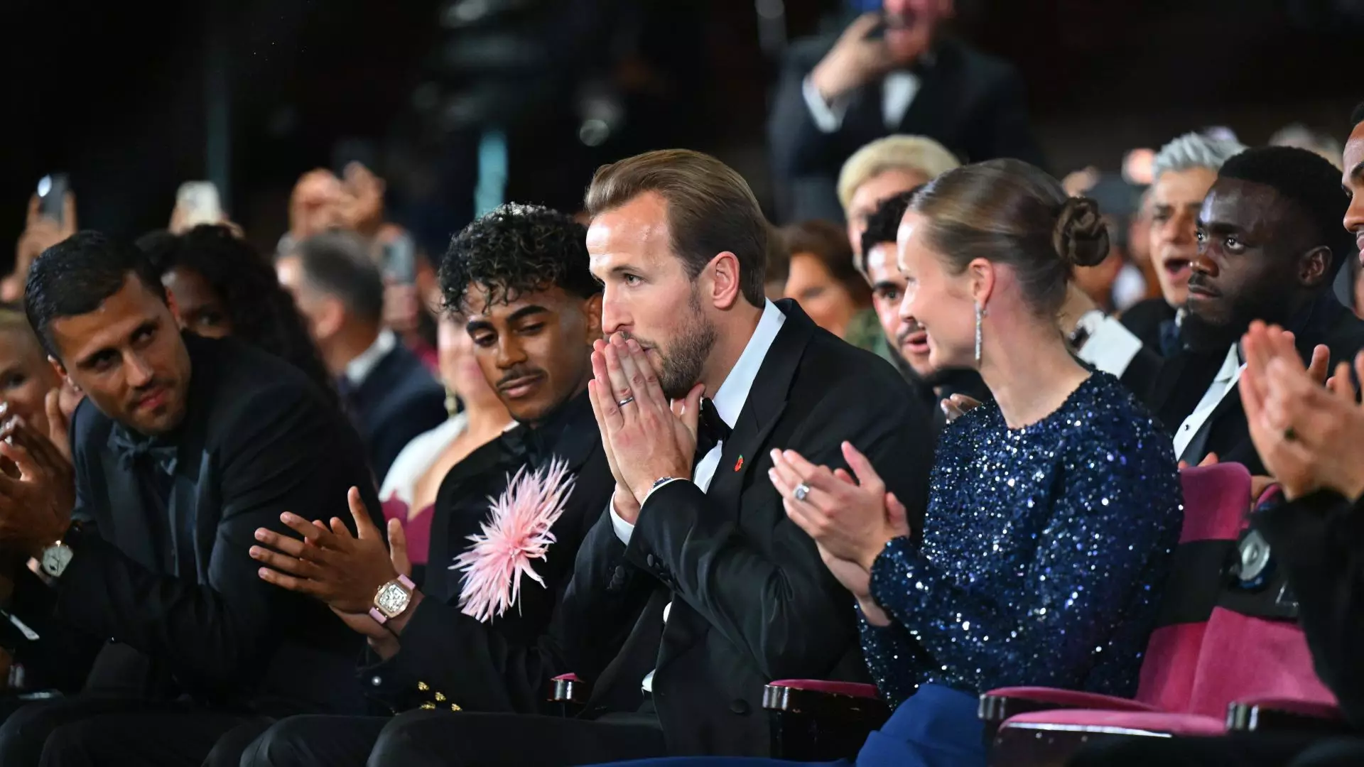 Povestea impresionantă a lui Harry Kane, de la fotbalistul ironizat pentru lipsa trofeelor la câștigătorul Balonului de Aur 2026