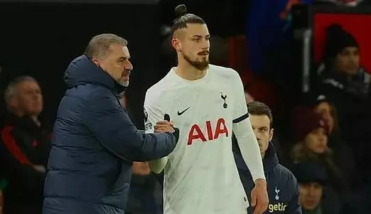 Ange Postecoglou made this judgment after watching Radu Drăguşin in Tottenham's last friendly match