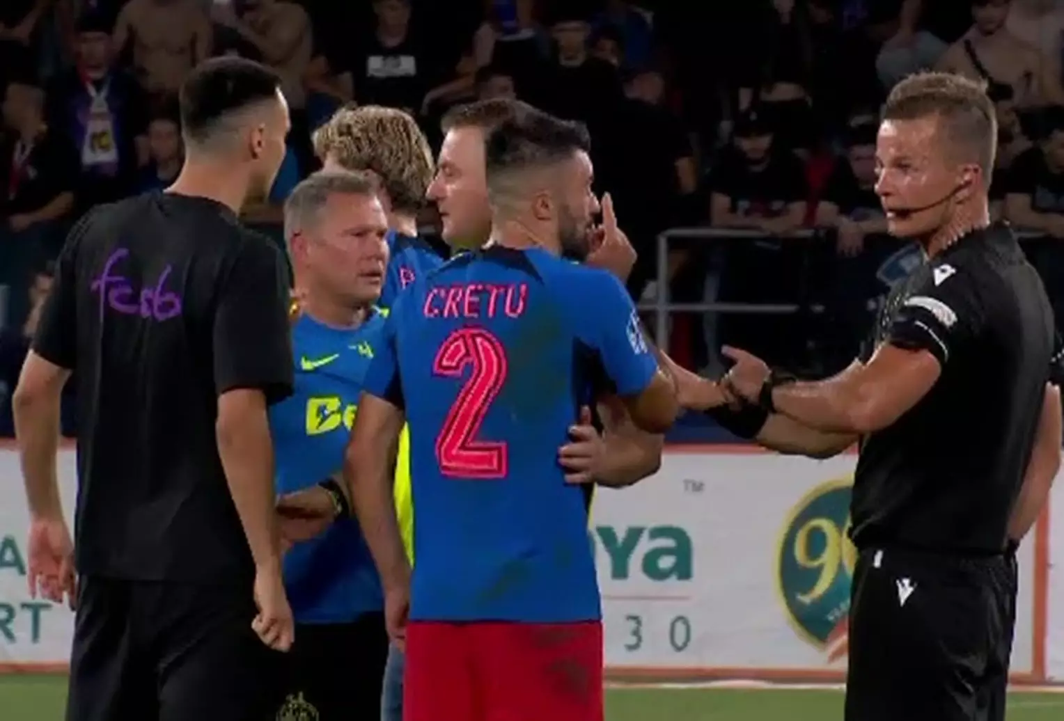 VIDEO "O să te vadă Dumnezeu!" Ce s-a întâmplat după FCSB - Sparta Praga + MM Stoica, scut în fața arbitrilor