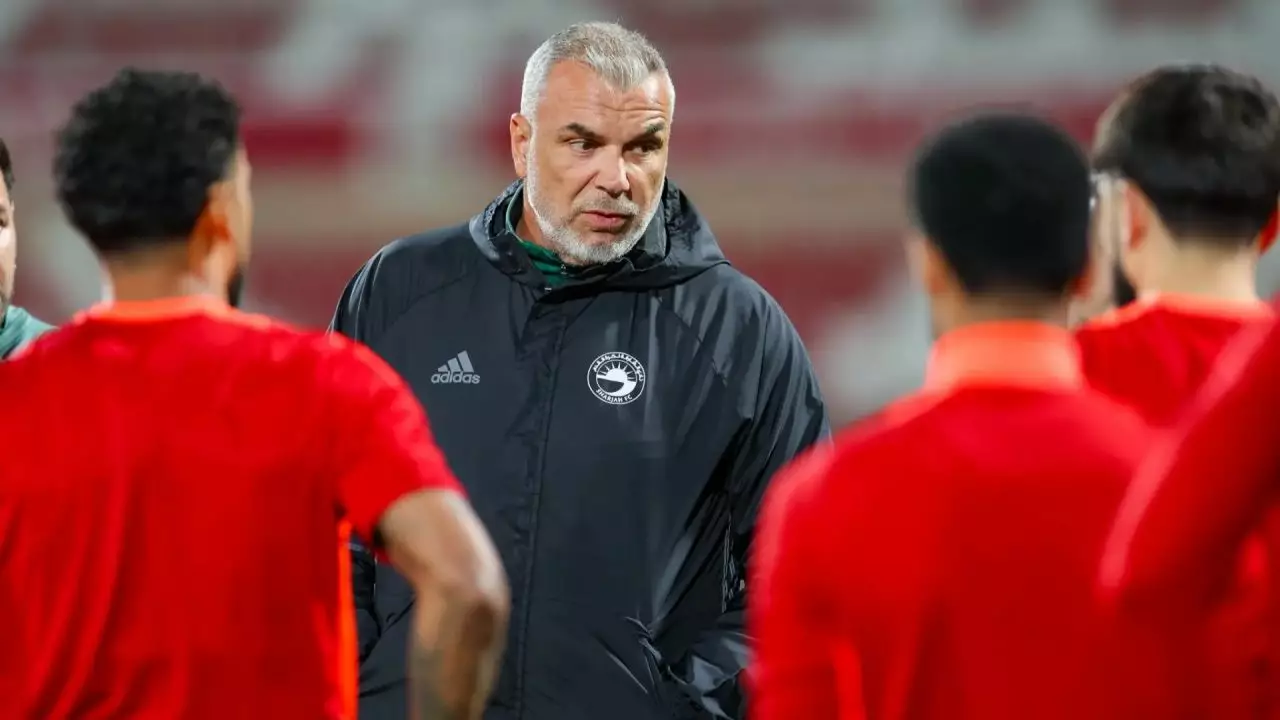 Se scaldă în banii arabilor! Lovitura dată de Cosmin Olăroiu în Emirate -