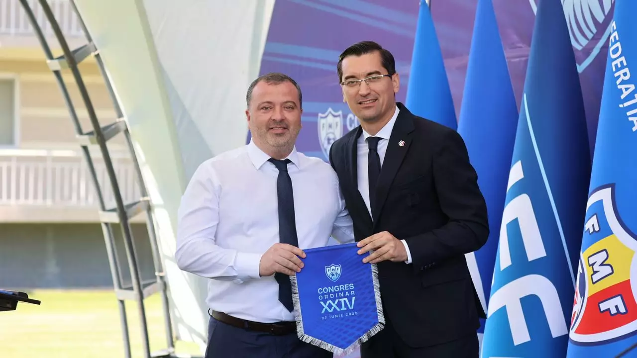 Ce salariu are noul selecționer al ”tricolorilor”! Dezvăluirile făcute de președintele federației