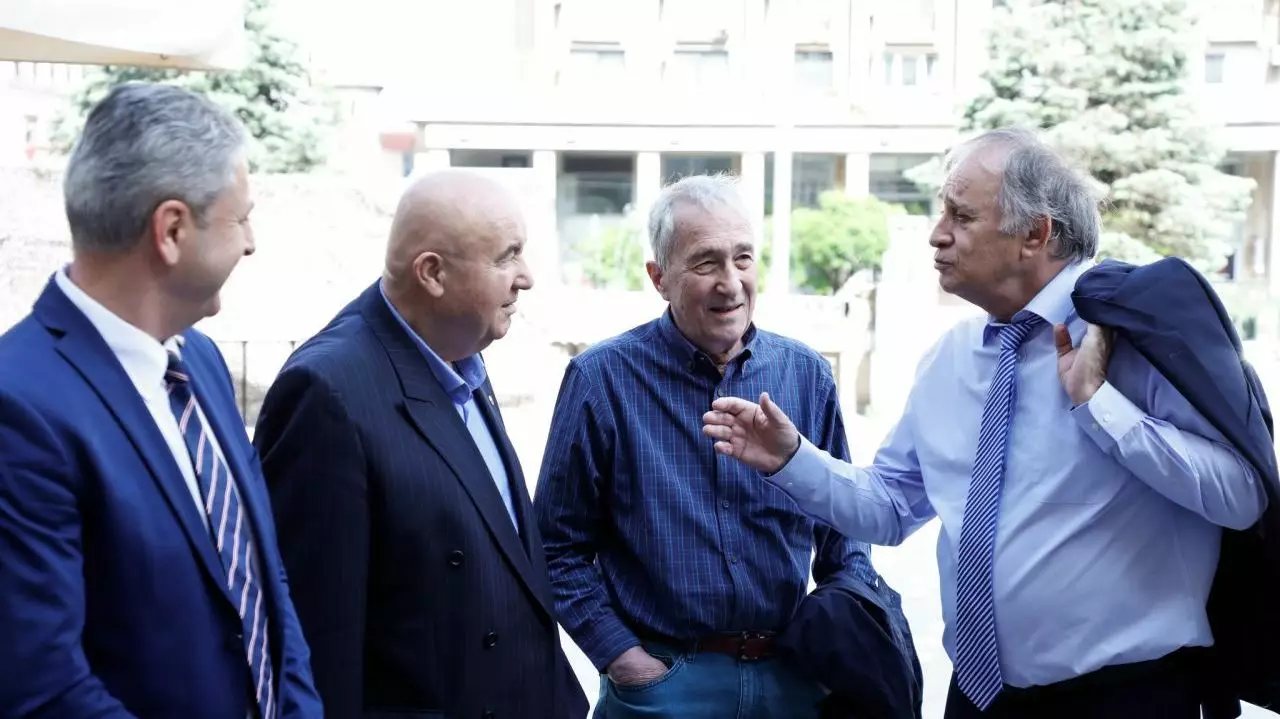 Ce se întâmplă, de fapt, cu Valentin Ceaușescu, după vestea că ar fi grav bolnav: ”Am vorbit cu el”