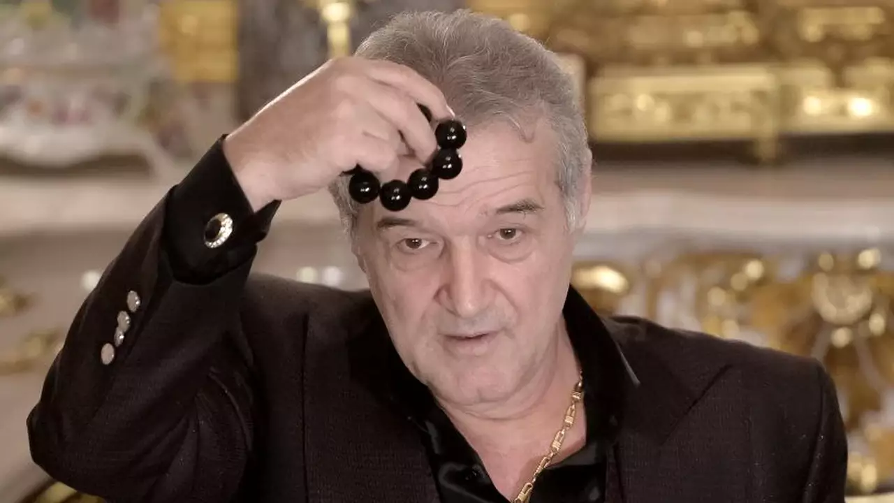 VIDEO | Gigi Becali, gest extrem pe stradă. A aruncat Noul Testament primit de la un credincios