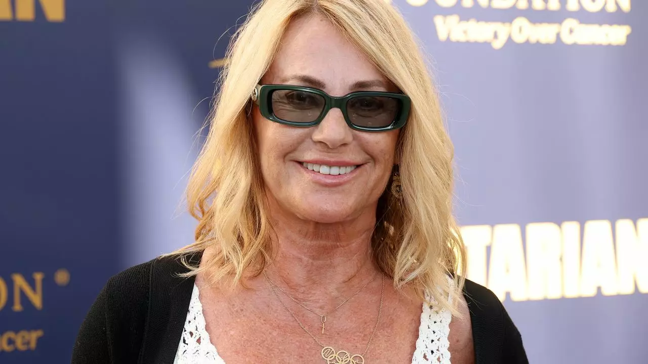 Nadia a dansat pe o celebră melodie românească la 64 de ani: imaginile, virale în lume!