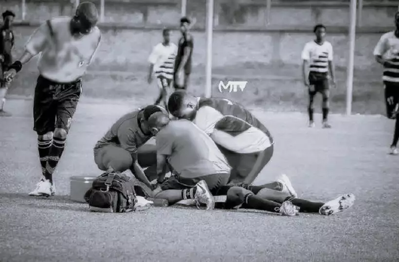 NEWS ALERT Tragedie! A murit pe teren, chiar în timpul meciului, dintr-un motiv bizar