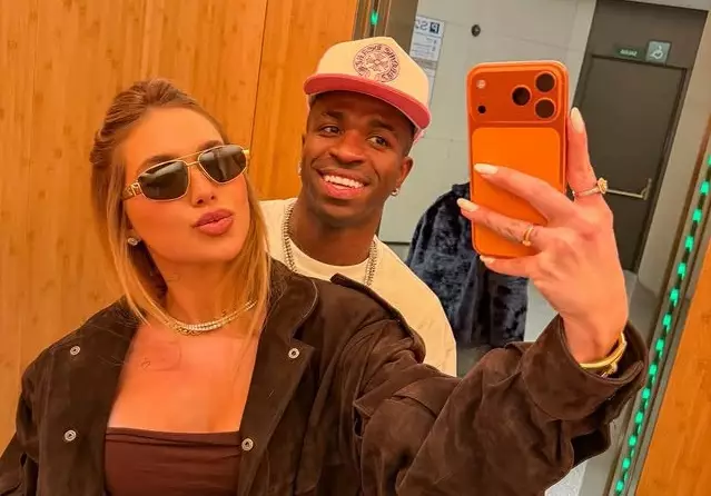 Vinicius a reacționat cu două cuvinte, după videoclipul în care iubita sa a sărutat un alt bărbat