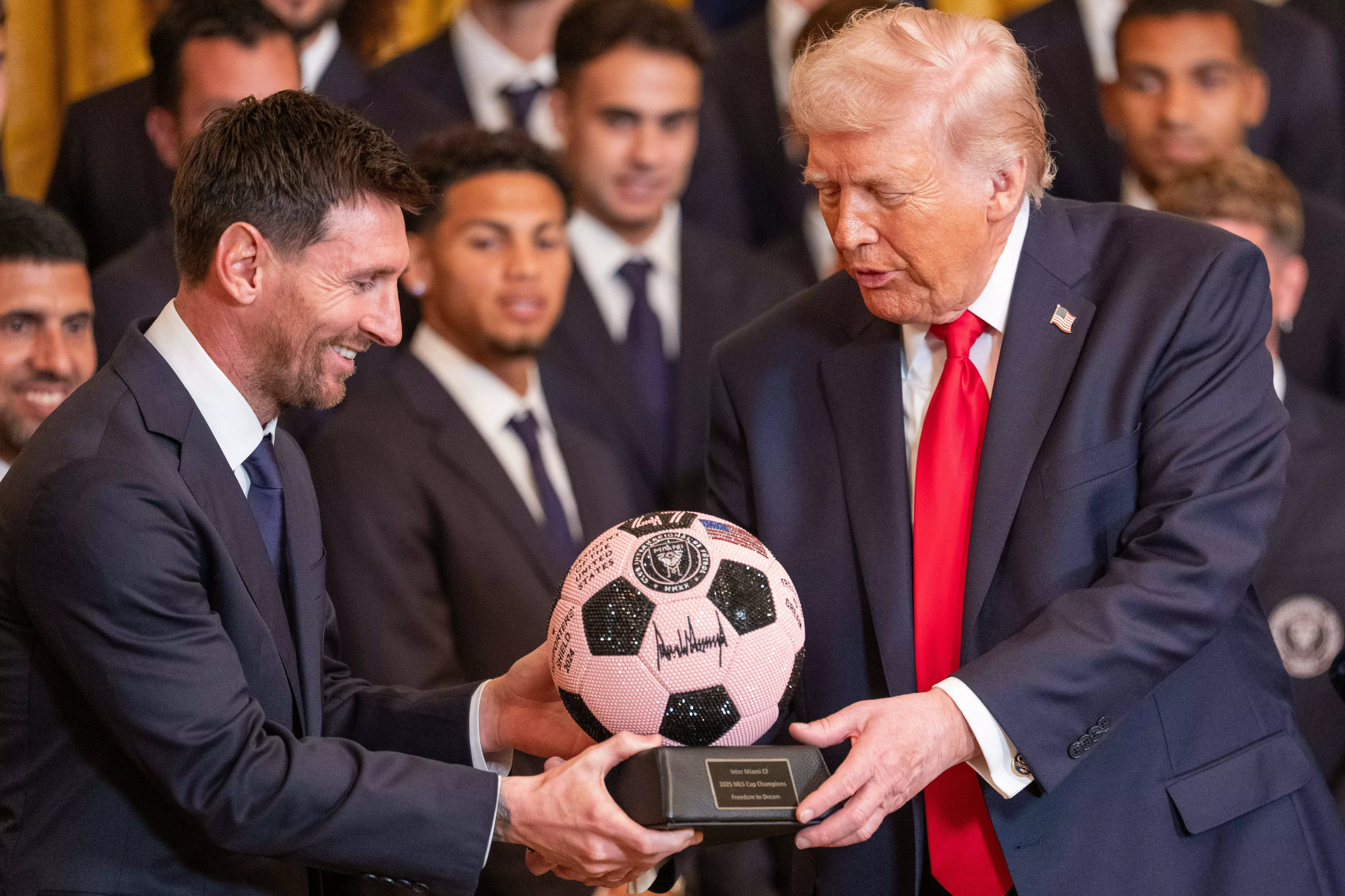 GALERIE FOTO Lionel Messi a mers la Casa Albă și s-a întâlnit cu Donald Trump! Imaginile momentului