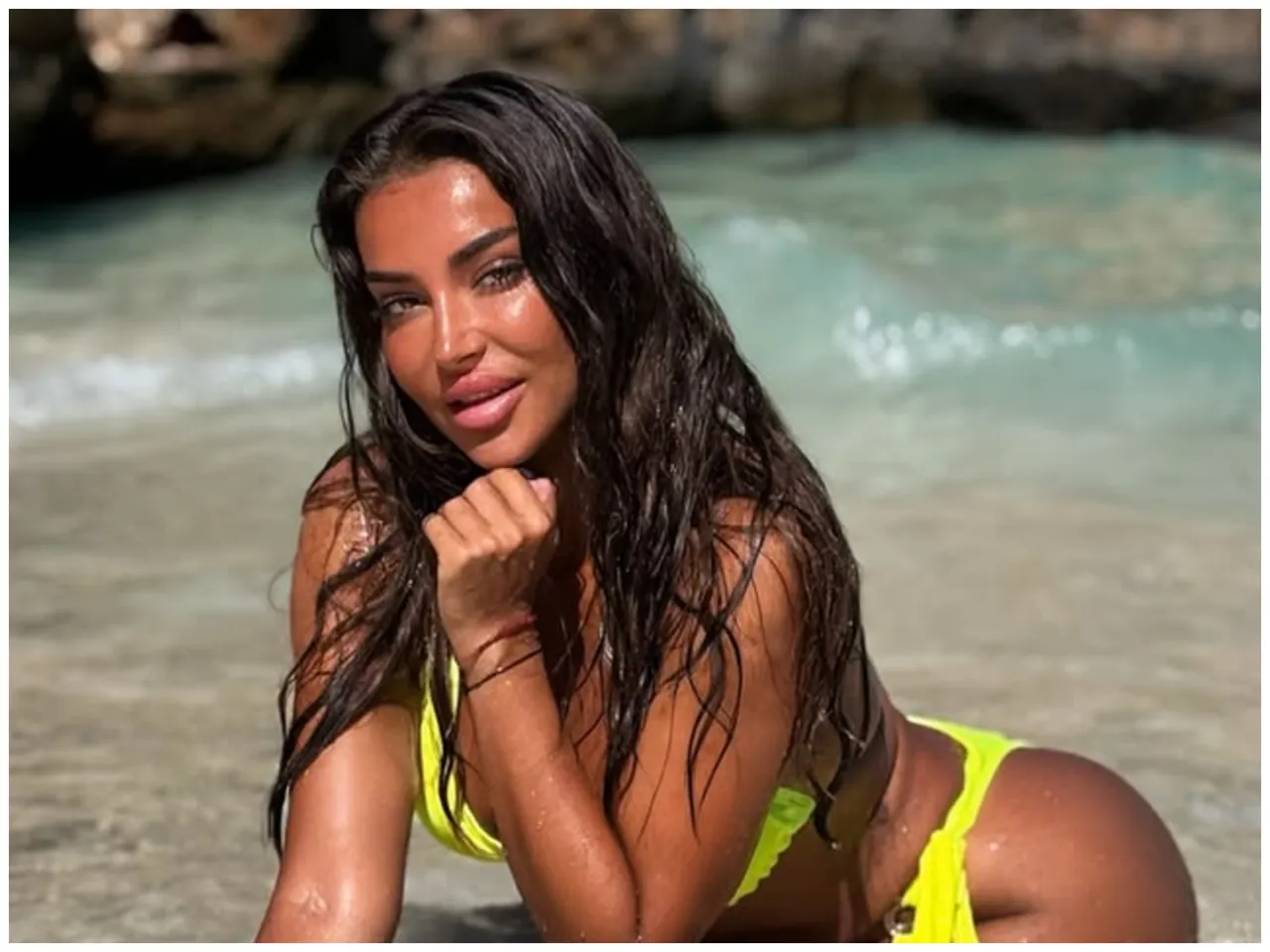 GALERIE FOTO | Elena Ionescu se iubește cu un fost fotbalist de la FCSB! Diferența de vârstă este uriașă