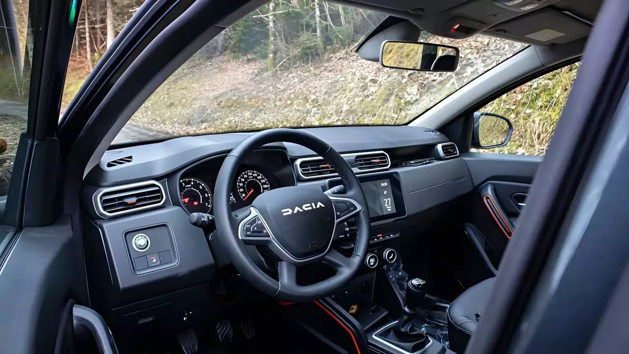Noul Dacia Duster i-a lăsat ”mască” pe francezi: ”Continuă să surprindă”