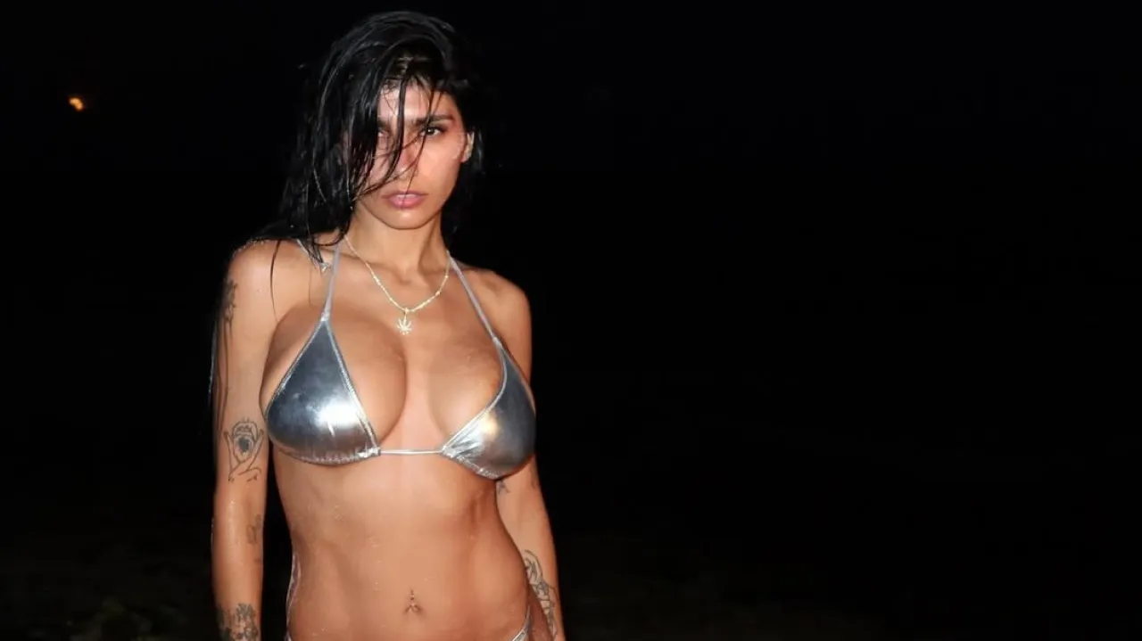 GALERIE FOTO Mia Khalifa rupe internetul! Fosta starletă s-a întors la sportul care i-a pus viața în pericol