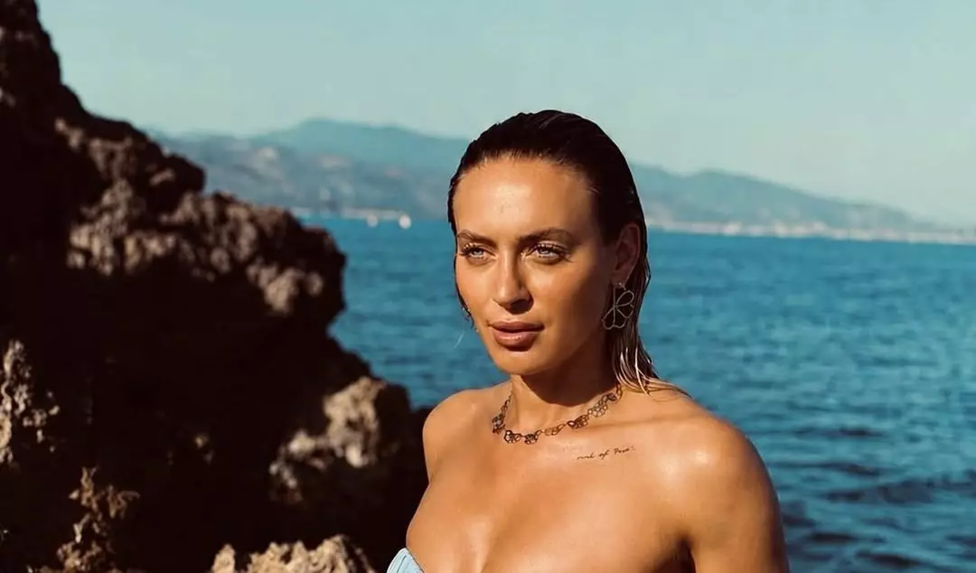 FOTO | Departe de teren din cauza problemelor medicale, Ana Bogdan a făcut senzație în vacanță