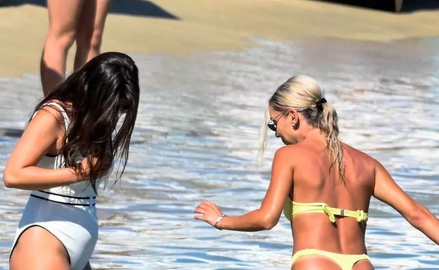 FOTO Bernadette Szocs a întors toate privirile la plajă! Cum se relaxează campioana noastră - https://pro-link.ro/VNa