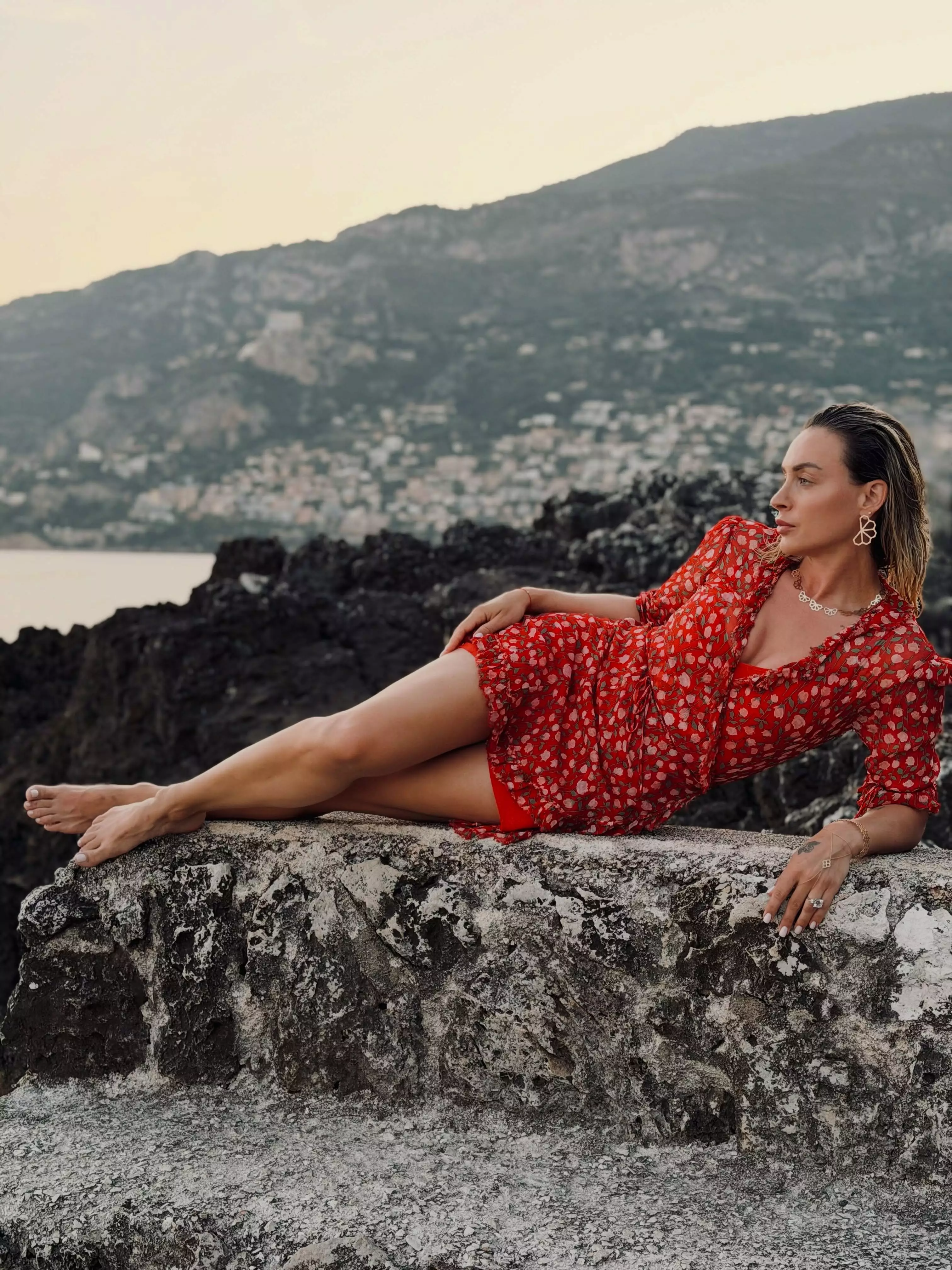 De la „strivit” mingi de tenis la scris cărți, afaceri și modeling: Ana Bogdan și-a găsit ocupație după retragere