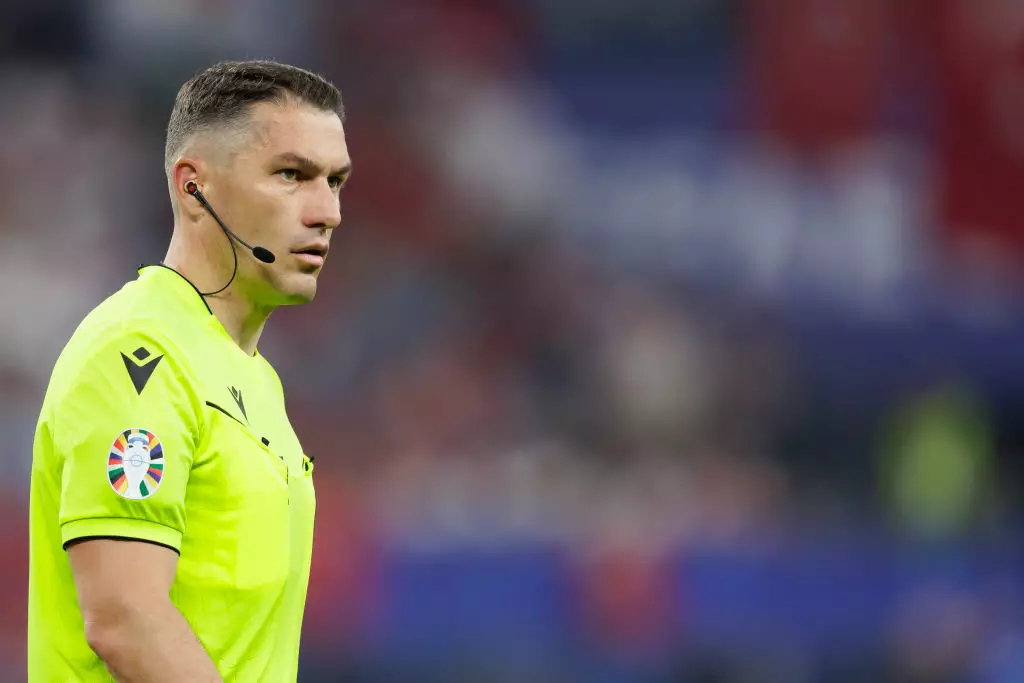 Se confirmă scenariul pentru Istvan Kovacs? Decizia luată de UEFA la returul Inter - Barcelona